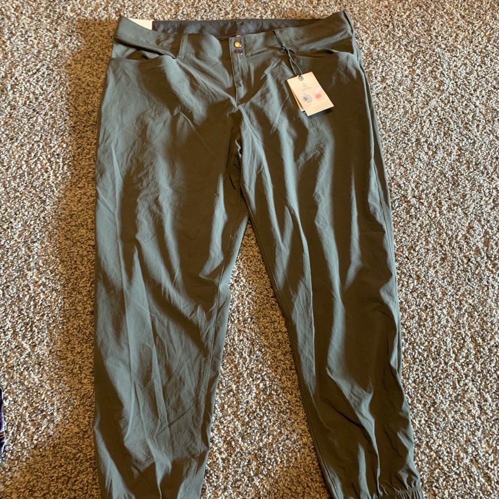 Alpine Design outdoor pants size 18